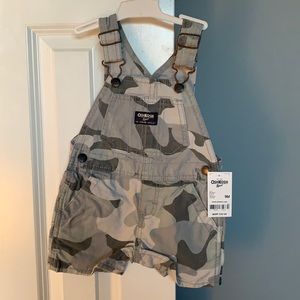 Boy’s Oshkosh B’gosh 9m overalls